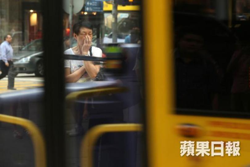 政府計劃全數資助歐盟4期及5期巴士安裝強化選擇性催化還原器以減少污染物。 政府計劃全數資助歐盟4期及5期巴士安裝強化選擇性催化還原器以減少污染物。