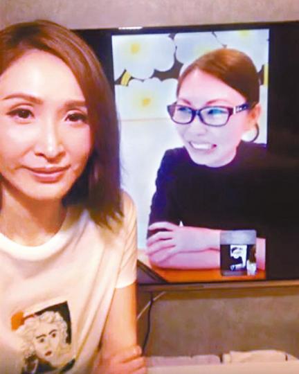陳貝兒(左)前晚跟毛毛live chat,讓毛毛澄清女兒去向。互聯網圖片毛毛透露囡囡不陪她嫁到瑞典,因在港有自己生活。 陳貝兒(左)前晚跟毛毛live chat,讓毛毛澄清女兒去向。互聯網圖片毛毛透露囡囡不陪她嫁到瑞典,因在港有自己生活。