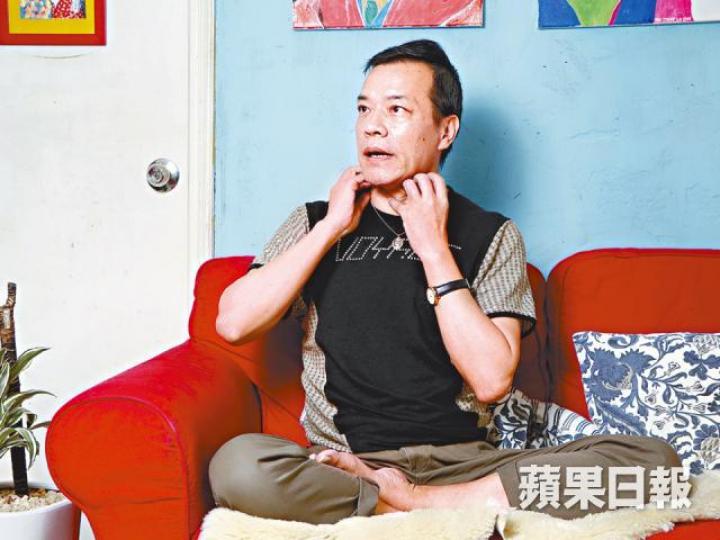 洪朝豐昨收到檢查報告,鬆一口氣。資料圖片 洪朝豐昨收到檢查報告,鬆一口氣。資料圖片