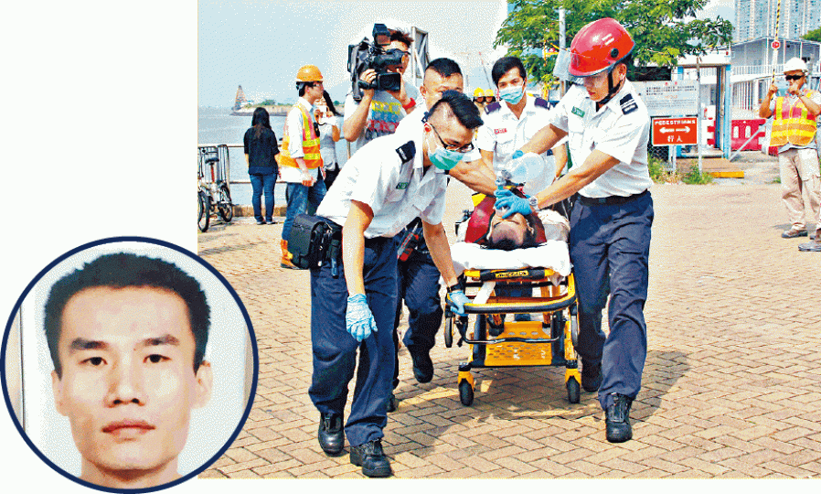 港珠澳大橋工人吳清睞(圓圖)當日因救生衣失靈遇溺身亡。吳父提起愛兒枉死不禁流淚。 港珠澳大橋工人吳清睞(圓圖)當日因救生衣失靈遇溺身亡。吳父提起愛兒枉死不禁流淚。