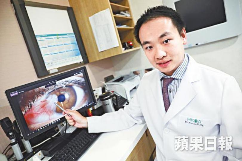 伍立祺表示,眼胬肉有機會令眼發炎,導致散光,甚至影響視力,胬肉過大需以手術切除。 王心義攝 伍立祺表示,眼胬肉有機會令眼發炎,導致散光,甚至影響視力,胬肉過大需以手術切除。 王心義攝