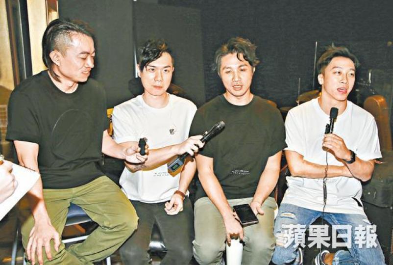 Supper Moment將於下月首踏紅館開唱。Supper Moment最近為演唱會加緊排練。 Supper Moment將於下月首踏紅館開唱。Supper Moment最近為演唱會加緊排練。