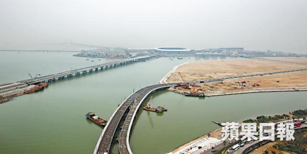 港珠澳大橋由2009年動工至今九年,近日終於通車。陳善南攝 港珠澳大橋由2009年動工至今九年,近日終於通車。陳善南攝