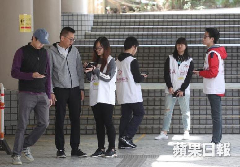 香港研究協會被視為一個親建制的民調機構,但發表了一個拆林鄭台的民調。 香港研究協會被視為一個親建制的民調機構,但發表了一個拆林鄭台的民調。