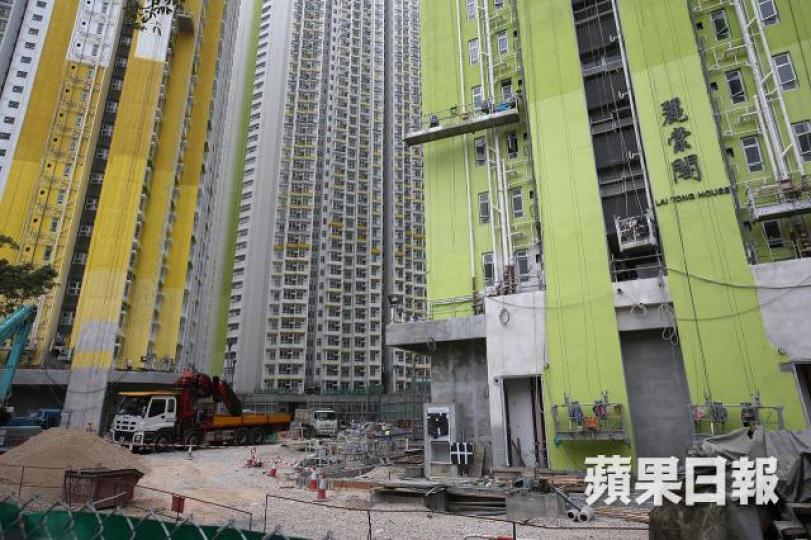 房委會日前建議長沙灣綠置居項目麗翠苑以市價42折出售,入場費低至93萬。 房委會日前建議長沙灣綠置居項目麗翠苑以市價42折出售,入場費低至93萬。