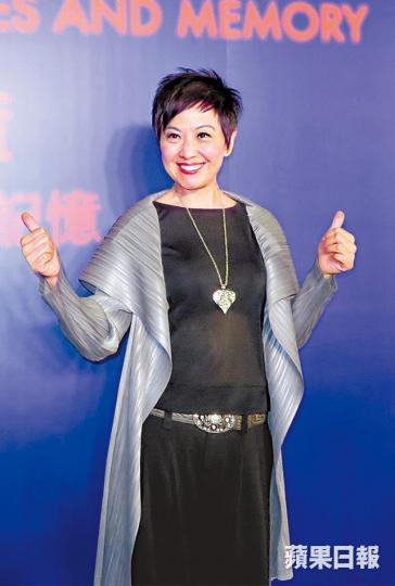 廖安麗早前出席大女婚禮,認為生仔要慎重考慮。 廖安麗早前出席大女婚禮,認為生仔要慎重考慮。