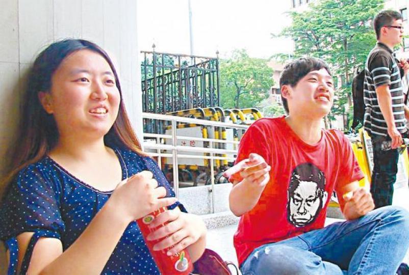 《我們的青春,在台灣》以內地生蔡博藝(左)及學運領袖陳為廷作主軸。劇照 《我們的青春,在台灣》以內地生蔡博藝(左)及學運領袖陳為廷作主軸。劇照