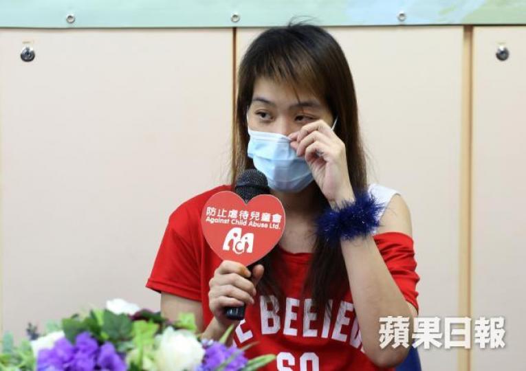 單親媽媽阿儀因六歲兒子患有俗稱「小胖威利症」的罕見病而承受極大壓力，她感激義工幫助改善情緒問題。張柏基攝