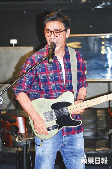 鍾鎮濤上周患重感冒,慶幸開騷前已痊癒。 鍾鎮濤上周患重感冒,慶幸開騷前已痊癒。