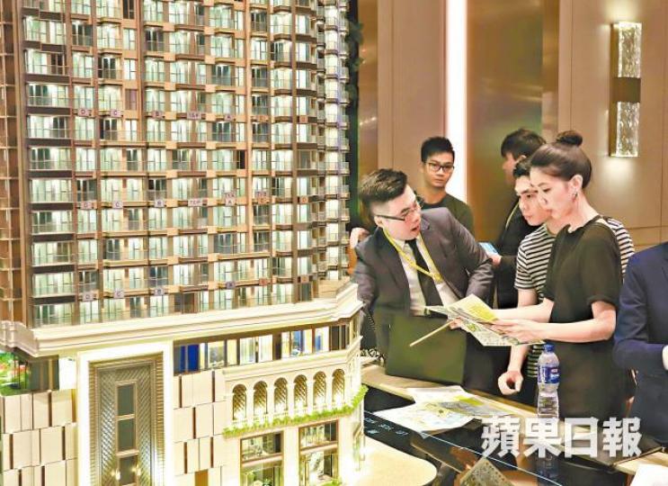 石禮謙認為樓市辣招只有利政府賣地，及地產商推新樓。資料圖片