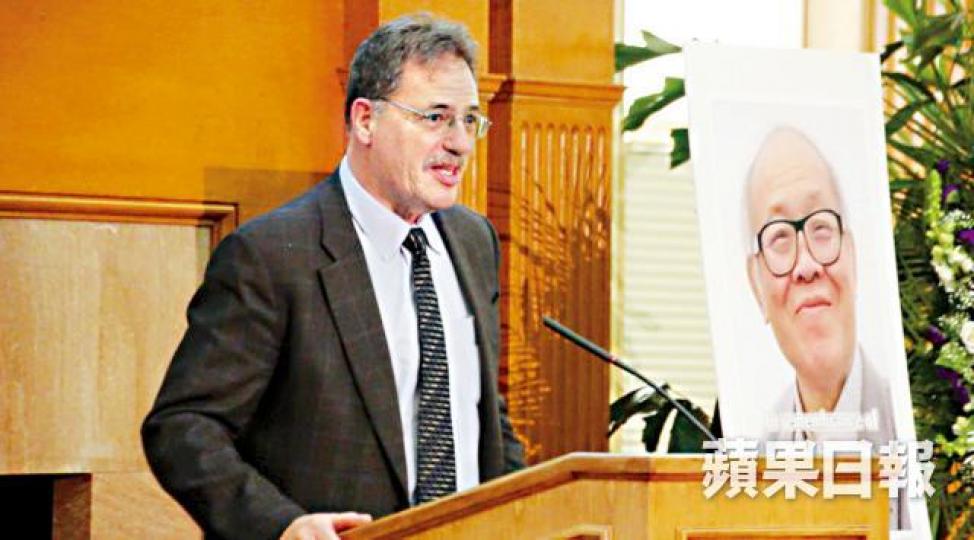 陳明銶生前好友美國史丹福大學教授戴雅門前日主持追思會。 陳明銶生前好友美國史丹福大學教授戴雅門前日主持追思會。