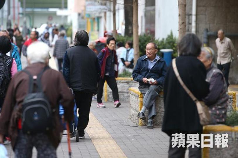 香港人是全世界最長壽的,女性的人均壽命是87.32歲,男性是81.24。 資料圖片 香港人是全世界最長壽的,女性的人均壽命是87.32歲,男性是81.24。 資料圖片