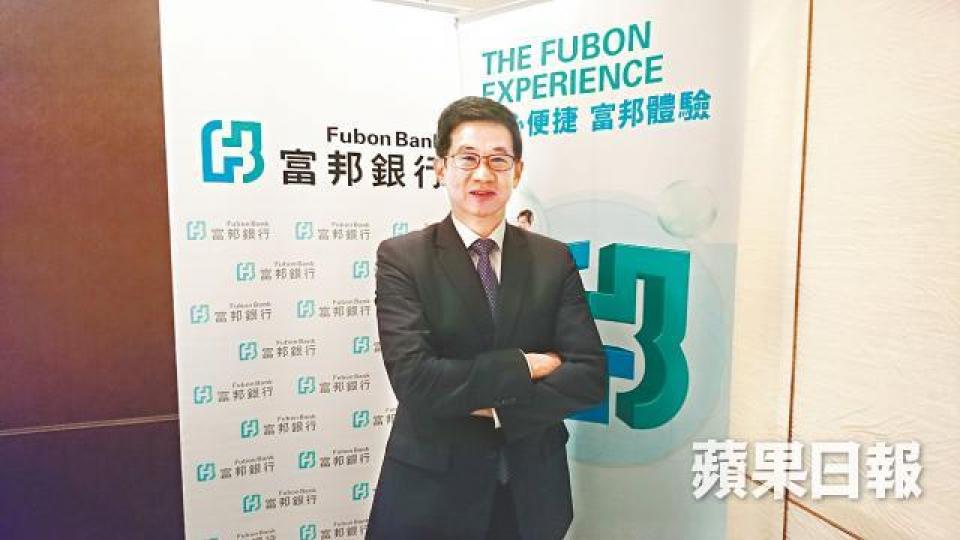 Frankie近排勤力練舞做gym,仲話要同同事分享健康心得。 Frankie近排勤力練舞做gym,仲話要同同事分享健康心得。