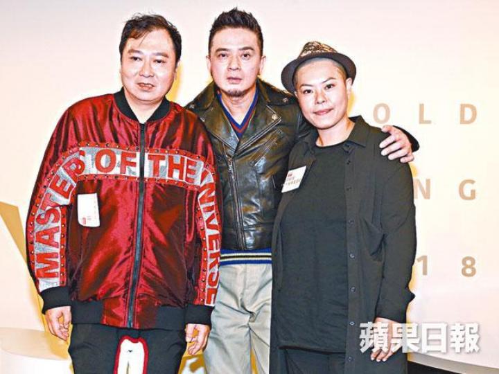 林二汶(右)祝賀達明一派獲金針獎,更指二人影響自己整個青春。 林二汶(右)祝賀達明一派獲金針獎,更指二人影響自己整個青春。