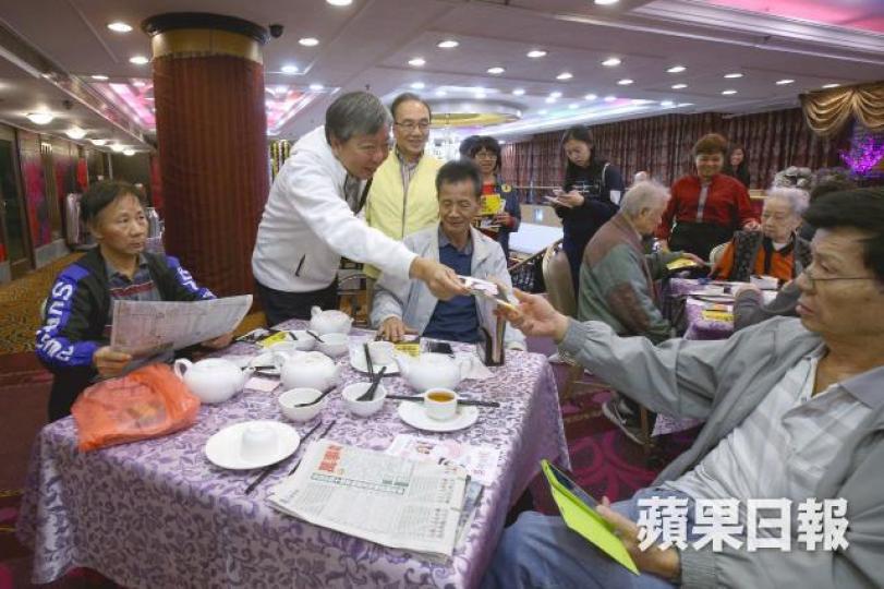 有人認為泛民只幫基層，卻忽略了本土香港人利益。