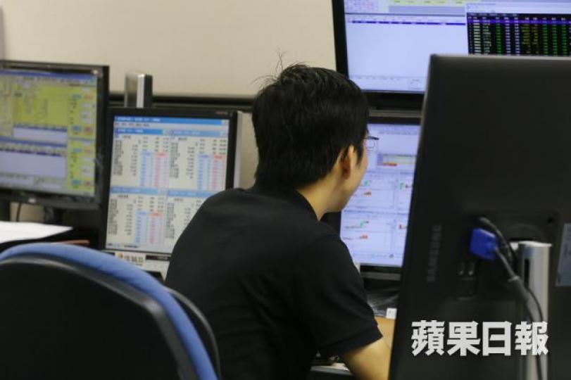 貿戰陰霾下,港股今年餘下時間的升幅料有限。 貿戰陰霾下,港股今年餘下時間的升幅料有限。