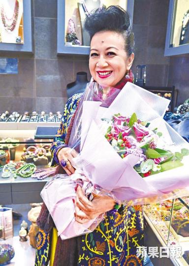 家燕姐透露男友會和她的家人趁聖誕去旅遊。 家燕姐透露男友會和她的家人趁聖誕去旅遊。