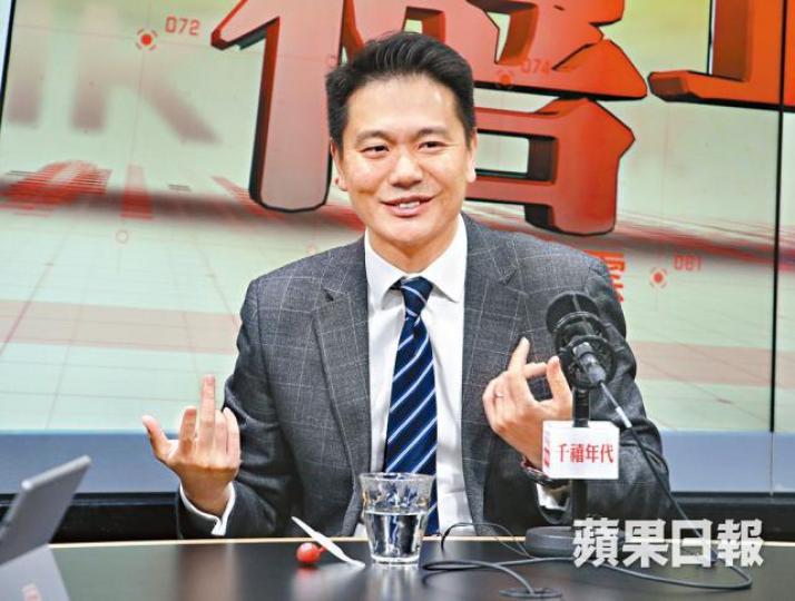 周浩鼎昨早出席電台節目時拒正面回應「打龍通」事件。