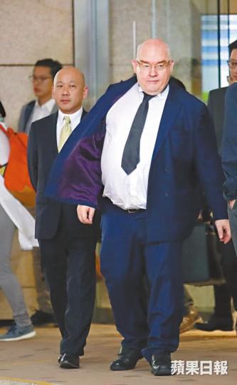 戴啟思指若律政司尋求獨立法律意見,可避免外間質疑。律政司司長鄭若驊至今仍未公開交代不檢控梁振英原因。 戴啟思指若律政司尋求獨立法律意見,可避免外間質疑。律政司司長鄭若驊至今仍未公開交代不檢控梁振英原因。