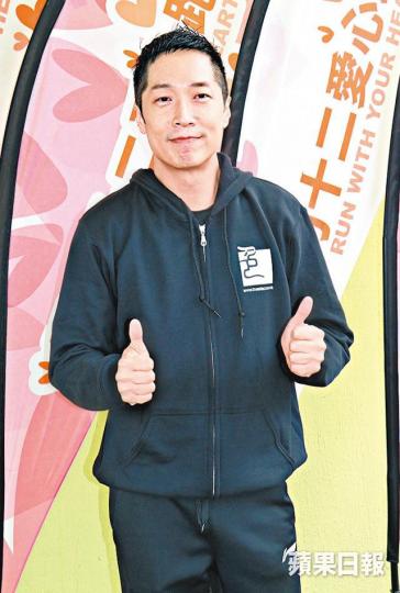馬浚偉表示明年將義務到各區學校,推廣運動的好處。莊思敏最近剛簽了新公司,她表示明年可能會較多時間北上。 馬浚偉表示明年將義務到各區學校,推廣運動的好處。莊思敏最近剛簽了新公司,她表示明年可能會較多時間北上。