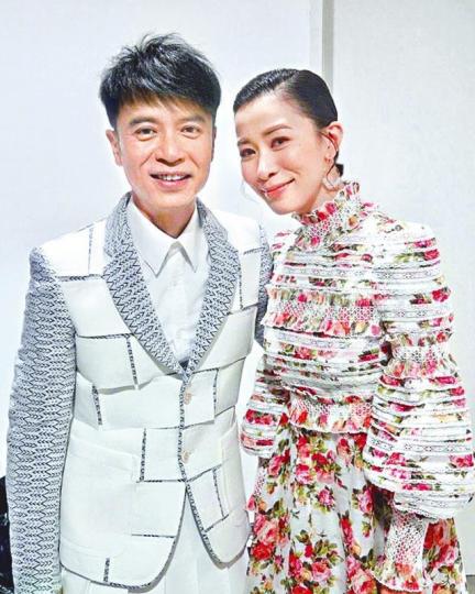 阿佘昨日公開和克勤在上海的新合照。微博圖片阿佘和克勤12年前曾合作電影《美女食神》。 阿佘昨日公開和克勤在上海的新合照。微博圖片阿佘和克勤12年前曾合作電影《美女食神》。