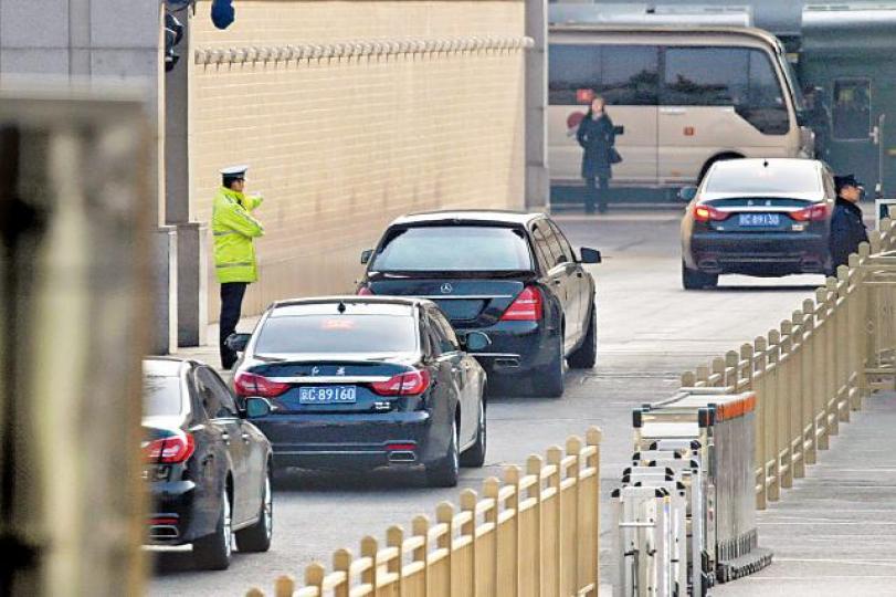金正恩的車隊駛向北京火車站,結束北京訪問行程。路透社 金正恩的車隊駛向北京火車站,結束北京訪問行程。路透社