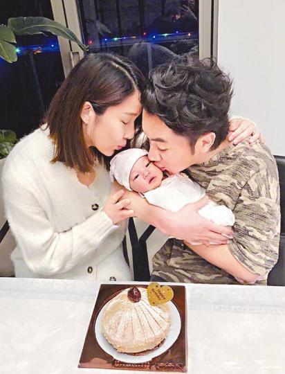 李亞男幫祖藍慶生，仲上載一家三口合照，祖藍更肉緊咀B女。互聯網圖片李亞男之前幸福晒巨肚，迎接小生命來臨。互聯網圖片