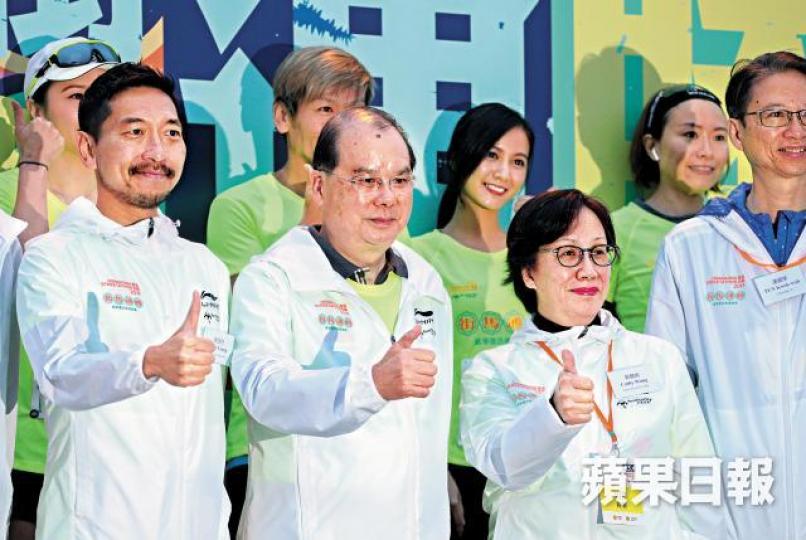張建宗昨在網誌力銷三隧分流,稱是解決塞車的「良藥」。 張建宗昨在網誌力銷三隧分流,稱是解決塞車的「良藥」。