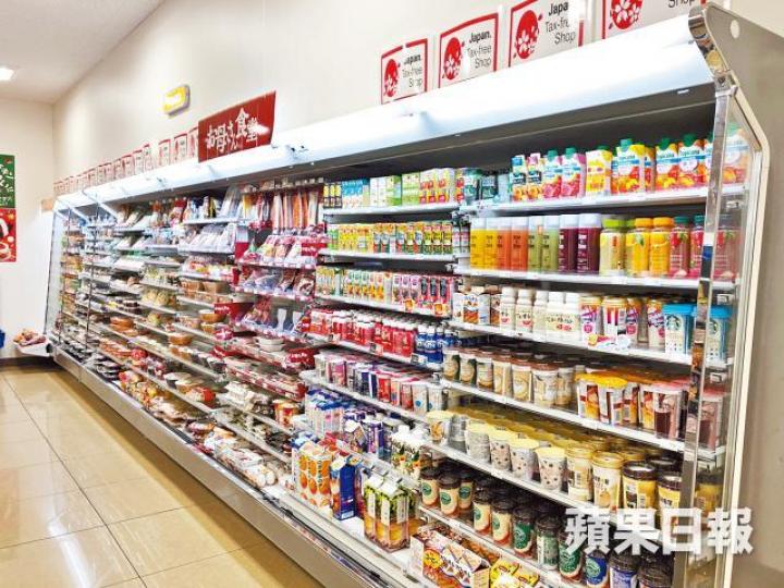 日本水果售價高昂,令陳燕川了解到這個國家對鮮果汁必定有很大需求。 日本水果售價高昂,令陳燕川了解到這個國家對鮮果汁必定有很大需求。