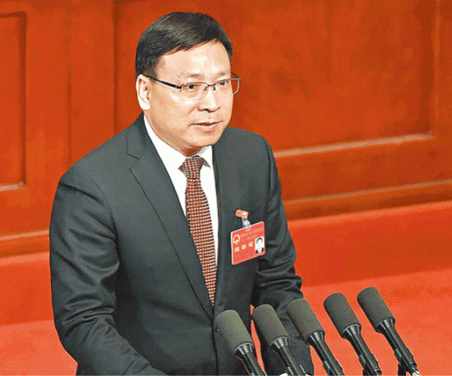 深圳巿長陳如桂昨發表政府工作報告。 深圳巿長陳如桂昨發表政府工作報告。