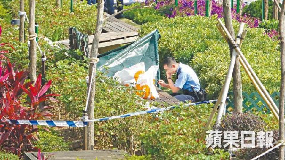 劉被發現陳屍尖東海旁長椅上,警方到場調查。劉何志昨出事前,拍攝《極度怪咖》至凌晨收工;圖為《極》劇開鏡儀式。死者劉何志 劉被發現陳屍尖東海旁長椅上,警方到場調查。劉何志昨出事前,拍攝《極度怪咖》至凌晨收工;圖為《極》劇開鏡儀式。死者劉何志