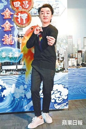 祖藍早前受訪談及有網民不滿他到內地發展，他直言感到不開心。剛做爸爸不久的祖藍表示希望盡快與太太李亞男追多個B。資料圖片祖藍（中）在內地有「綜藝娛樂王」之稱。資料圖片