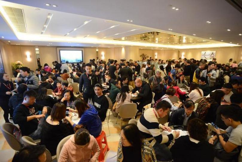 今年地產商大減價,應該仲有排減,新樓盤供應源源不絕,可能明年地產商減價比今年減得更加徹底。資料圖片 今年地產商大減價,應該仲有排減,新樓盤供應源源不絕,可能明年地產商減價比今年減得更加徹底。資料圖片