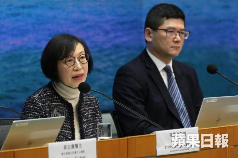 食衞局長陳肇始希望更多私家醫生包括中醫在農曆年期間開診,紓緩公院壓力。李家皓攝 食衞局長陳肇始希望更多私家醫生包括中醫在農曆年期間開診,紓緩公院壓力。李家皓攝