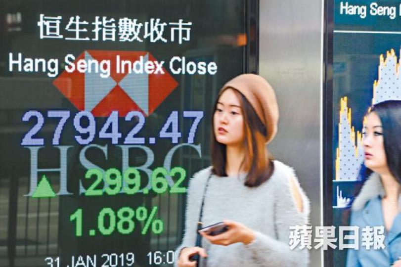 港股昨升299點,成交達1,131億元,創兩個月來新高。何耀勤攝 港股昨升299點,成交達1,131億元,創兩個月來新高。何耀勤攝