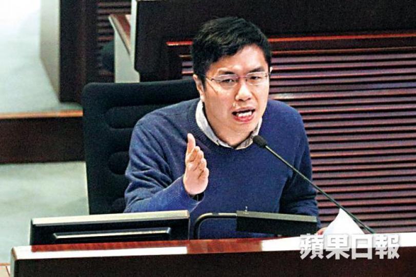 區諾軒提中止議案圖阻撥款但被否決。陳健波批評泛民向律政司發問「無謂」。