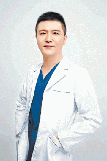 被告李亮(Leon Li)昨被法官直斥破壞司法制度,判處入獄18月。 被告李亮(Leon Li)昨被法官直斥破壞司法制度,判處入獄18月。