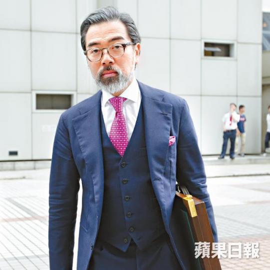 蔡維邦曾在鄭若驊僭建案為律政司提供獨立法律意見。 蔡維邦曾在鄭若驊僭建案為律政司提供獨立法律意見。
