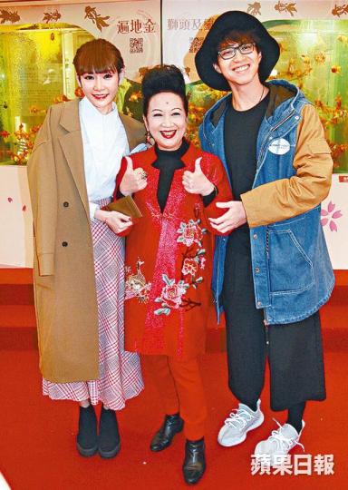 坤哥昨日遇上緋聞對象薛家燕及Aka（左），笑言已不再貪戀家燕姐。