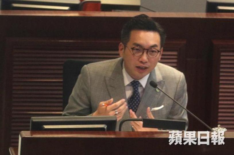 楊岳橋昨趕及出席人事編制小組委員會,投票否決撥款。 楊岳橋昨趕及出席人事編制小組委員會,投票否決撥款。