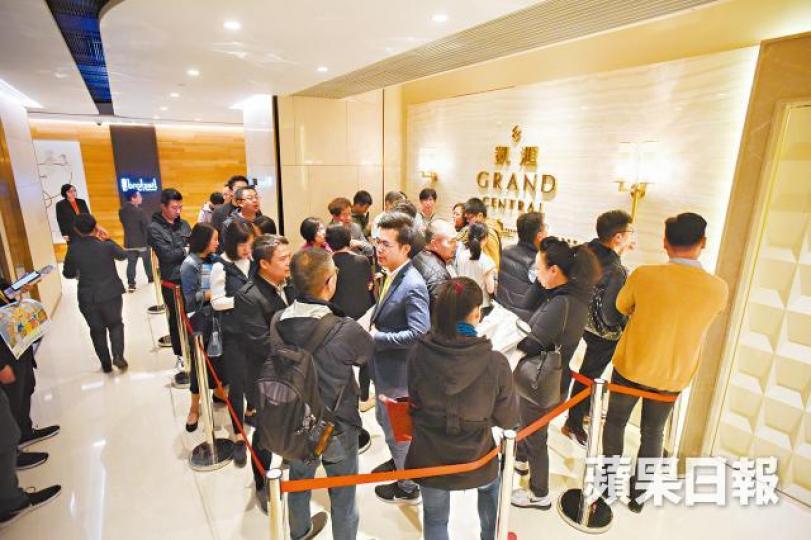 凱匯昨出售161伙貨尾,售樓處現場人流不多。 凱匯昨出售161伙貨尾,售樓處現場人流不多。