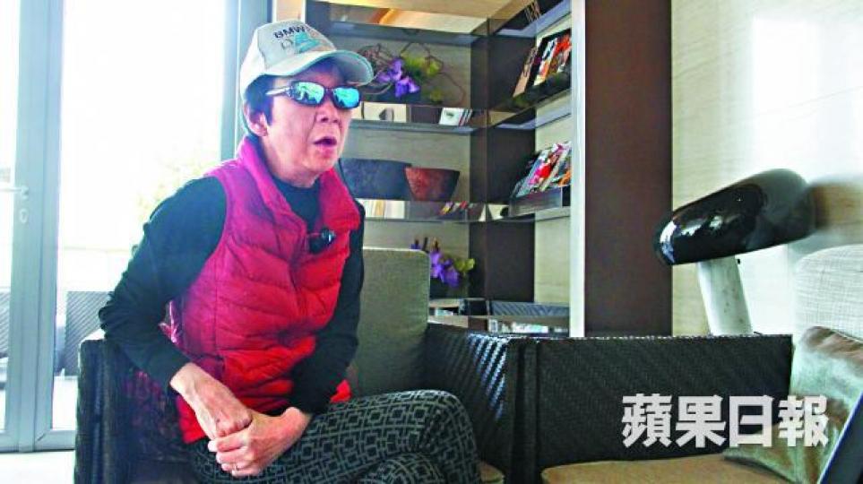 林女士疑遭飛線賊攻破電子錢包及郵件取得她個人資料,遭申請信用卡狂碌逾18萬元。周子惇攝 林女士疑遭飛線賊攻破電子錢包及郵件取得她個人資料,遭申請信用卡狂碌逾18萬元。周子惇攝