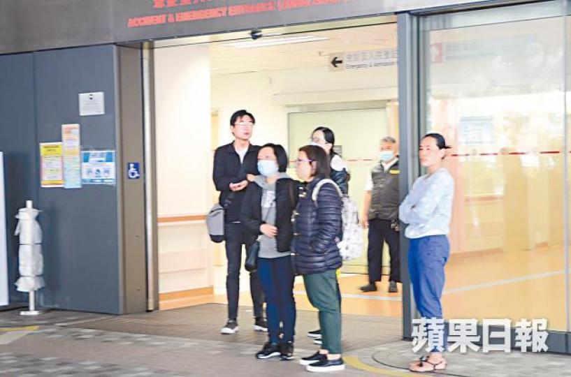 男嬰的家人在醫院協助調查。
男嬰的家人在醫院協助調查。