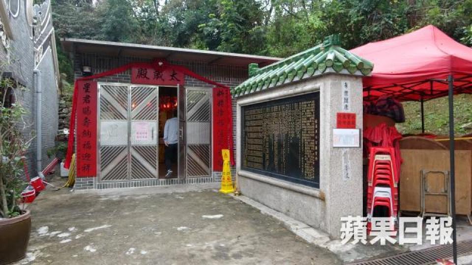 內地男在西貢車公廟涉偷香油錢箱,在太歲殿外當場斷正。資料圖片 內地男在西貢車公廟涉偷香油錢箱,在太歲殿外當場斷正。資料圖片