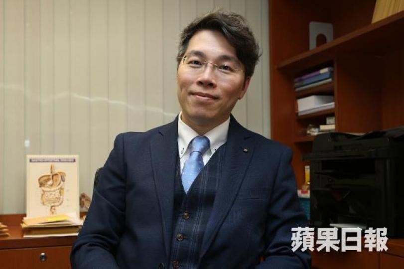 腸胃及肝臟科專科醫生姚志謙指曾有一名有飲酒習慣的30多歲男士,因經常腹痛、輕瀉求醫,檢查顯示因長期飲酒,出現胰臟退化、酒精性脂肪肝、糖尿病等。資料圖片 腸胃及肝臟科專科醫生姚志謙指曾有一名有飲酒習慣的30多歲男士,因經常腹痛、輕瀉求醫,檢查顯示因長期飲酒,出現胰臟退化、酒精性脂肪肝、糖尿病等。資料圖片