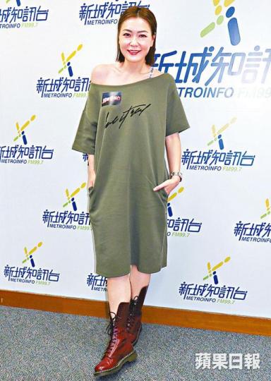 田蕊妮預了一年時間宣傳新碟。