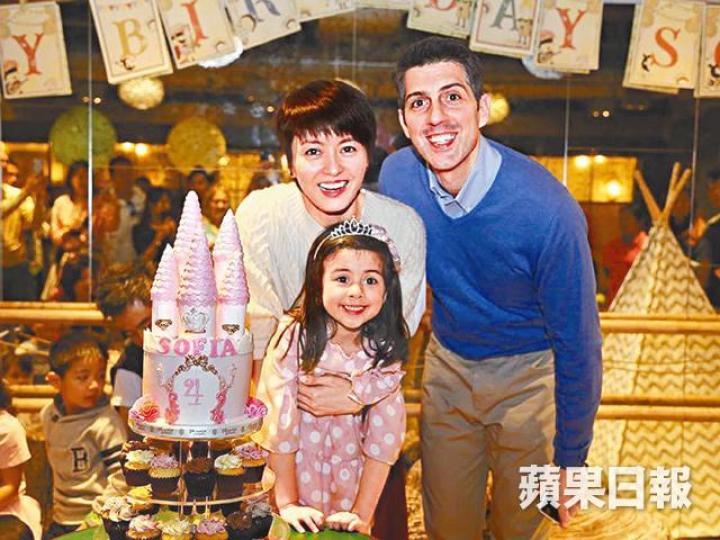 梁詠琪夫婦的囡囡Sofia不經不覺已經4歲。互聯網圖片
