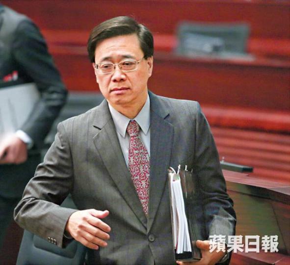 保安局局長李家超美國商會會長祖泰娜美國商會向保安局提交意見書,表明對修例「強烈保留」。 保安局局長李家超美國商會會長祖泰娜美國商會向保安局提交意見書,表明對修例「強烈保留」。