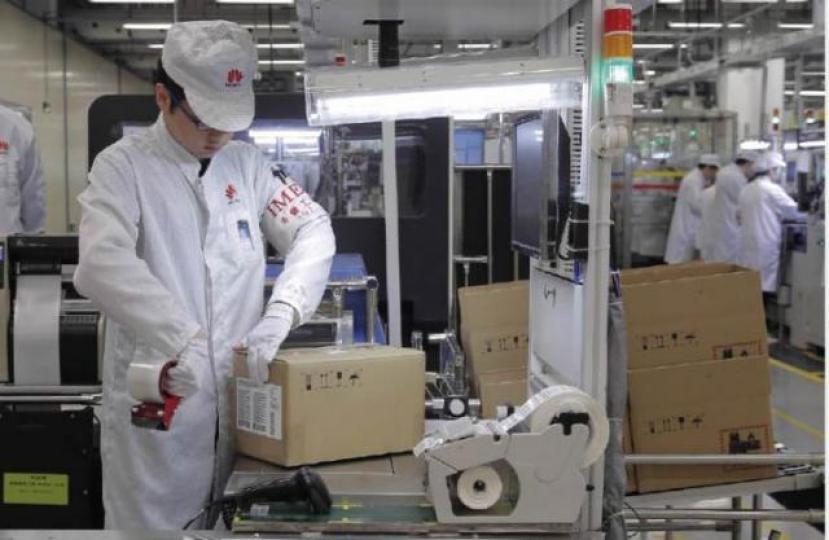 華為昨天開放廠房,供外國媒體拍攝。 華為昨天開放廠房,供外國媒體拍攝。