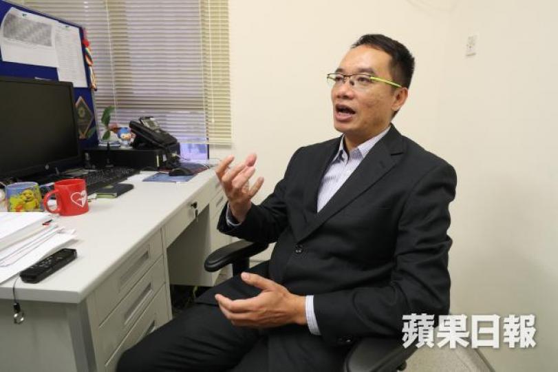 香港急症科醫學院院長蕭粵中指期望能透過「醫護任何人」帶出訊息,令大眾更願意學習急救知識。張志華攝 香港急症科醫學院院長蕭粵中指期望能透過「醫護任何人」帶出訊息,令大眾更願意學習急救知識。張志華攝